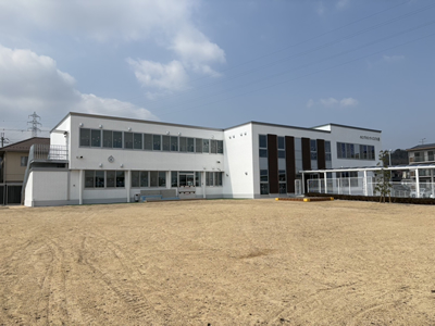 能登川認定こども園の外観写真