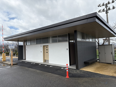 パナソニックトイレ棟(G地区)の外観写真
